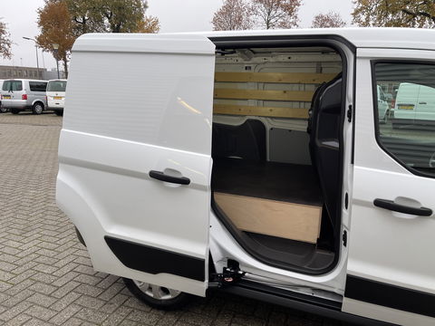 Ford Transit Connect 1.5 TDCI Limited / rijklaar € 12.950 ex btw / lease vanaf € 316 / airco / cruise / navi / Apple Carplay / achteruit rijcamera / 3 zits !