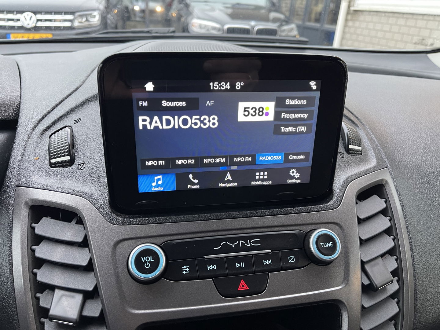 Ford Transit Connect 1.5 TDCI Limited / rijklaar € 12.950 ex btw / lease vanaf € 316 / airco / cruise / navi / Apple Carplay / achteruit rijcamera / 3 zits !