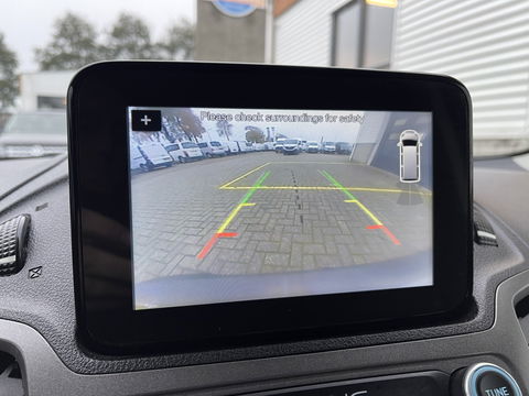 Ford Transit Connect 1.5 TDCI Limited / rijklaar € 12.950 ex btw / lease vanaf € 316 / airco / cruise / navi / Apple Carplay / achteruit rijcamera / 3 zits !