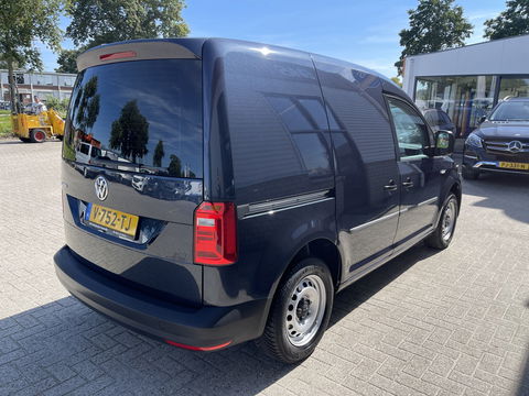 Volkswagen Caddy 2.0 TDI L1H1 BMT Trendline / rijklaar € 10.950 ex btw / lease vanaf € 236 / airco / cruise / donker blauw metallic / electrische laadruimte ventilatie !
