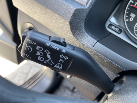 Volkswagen Caddy 2.0 TDI L1H1 BMT Trendline / rijklaar € 10.950 ex btw / lease vanaf € 236 / airco / cruise / donker blauw metallic / electrische laadruimte ventilatie !
