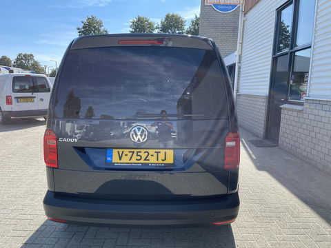 Volkswagen Caddy 2.0 TDI L1H1 BMT Trendline / rijklaar € 10.950 ex btw / lease vanaf € 236 / airco / cruise / donker blauw metallic / electrische laadruimte ventilatie !