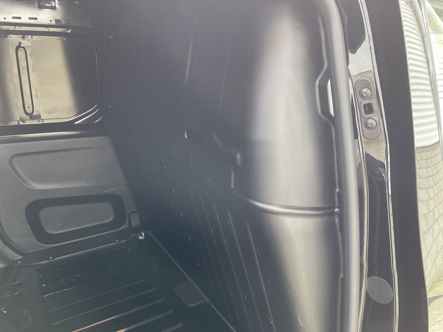 Toyota ProAce CITY 1.5 D-4D 102pk L1H1 Live / rijklaar € 18.950 ex btw / fabrieksgarantie tot 03-07-2025 ! / lease vanaf € 366 / airco / cruise / navi / zo goed als nieuw