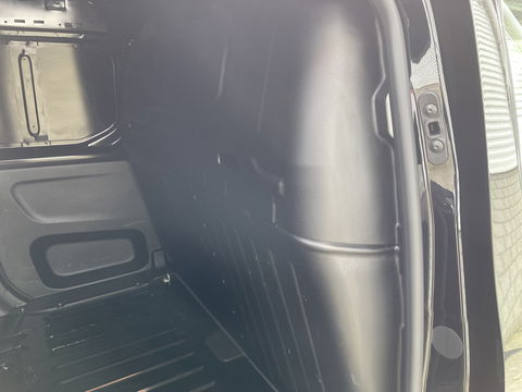Toyota ProAce CITY 1.5 D-4D 102pk L1H1 Live / rijklaar € 18.950 ex btw / fabrieksgarantie tot 03-07-2025 ! / lease vanaf € 366 / airco / cruise / navi / zo goed als nieuw