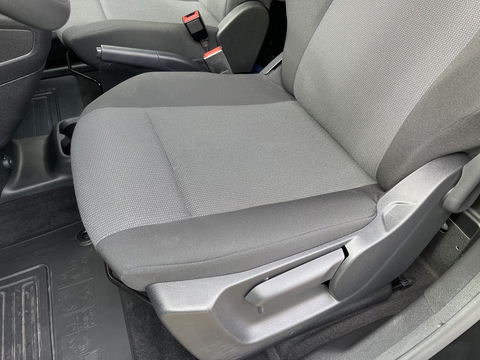 Toyota ProAce CITY 1.5 D-4D 102pk L1H1 Live / rijklaar € 18.950 ex btw / fabrieksgarantie tot 03-07-2025 ! / lease vanaf € 366 / airco / cruise / navi / zo goed als nieuw