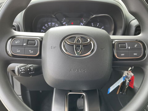 Toyota ProAce CITY 1.5 D-4D 102pk L1H1 Live / rijklaar € 18.950 ex btw / fabrieksgarantie tot 03-07-2025 ! / lease vanaf € 366 / airco / cruise / navi / zo goed als nieuw