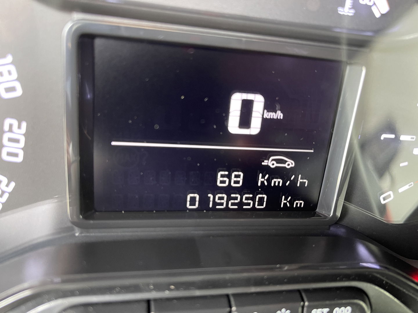 Toyota ProAce CITY 1.5 D-4D 102pk L1H1 Live / rijklaar € 18.950 ex btw / fabrieksgarantie tot 03-07-2025 ! / lease vanaf € 366 / airco / cruise / navi / zo goed als nieuw