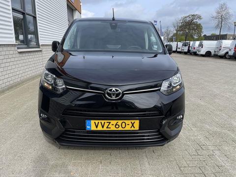 Toyota ProAce CITY 1.5 D-4D 102pk L1H1 Live / rijklaar € 18.950 ex btw / fabrieksgarantie tot 03-07-2025 ! / lease vanaf € 366 / airco / cruise / navi / zo goed als nieuw