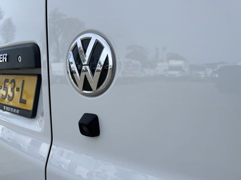 Volkswagen Transporter T6.1 / 2.0 TDI 110pk L2H1 28 Comfortline / vaste prijs rijklaar € 18.950 ex btw / lease vanaf € 366 / airco / achteruit rijcamera / dichte achterdeuren / pdc voor en achter !