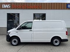 Volkswagen Transporter 2.0 TDI L1H1 / vaste prijs rijklaar € 14.950 ex btw / lease vanaf € 270 / airco / trekhaak / achterdeuren met ruiten / bijrijdersbank / euro 6 diesel !