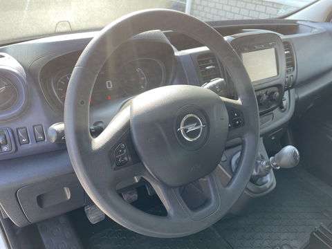 Opel Vivaro 1.6 CDTI 125pk L2H1 DC 5 persoons Edition EcoFlex / vaste prijs rijklaar € 15.950 ex btw / lease vanaf € 311 / airco / cruise / navi / trekhaak 2000 kg / pdc achter !