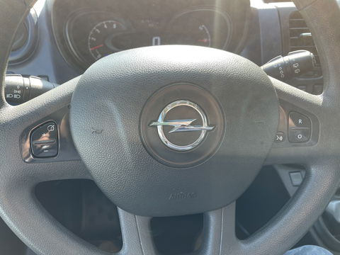 Opel Vivaro 1.6 CDTI 125pk L2H1 DC 5 persoons Edition EcoFlex / vaste prijs rijklaar € 15.950 ex btw / lease vanaf € 311 / airco / cruise / navi / trekhaak 2000 kg / pdc achter !