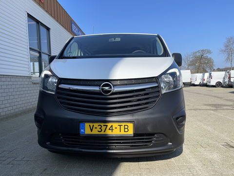 Opel Vivaro 1.6 CDTI 125pk L2H1 DC 5 persoons Edition EcoFlex / vaste prijs rijklaar € 15.950 ex btw / lease vanaf € 311 / airco / cruise / navi / trekhaak 2000 kg / pdc achter !