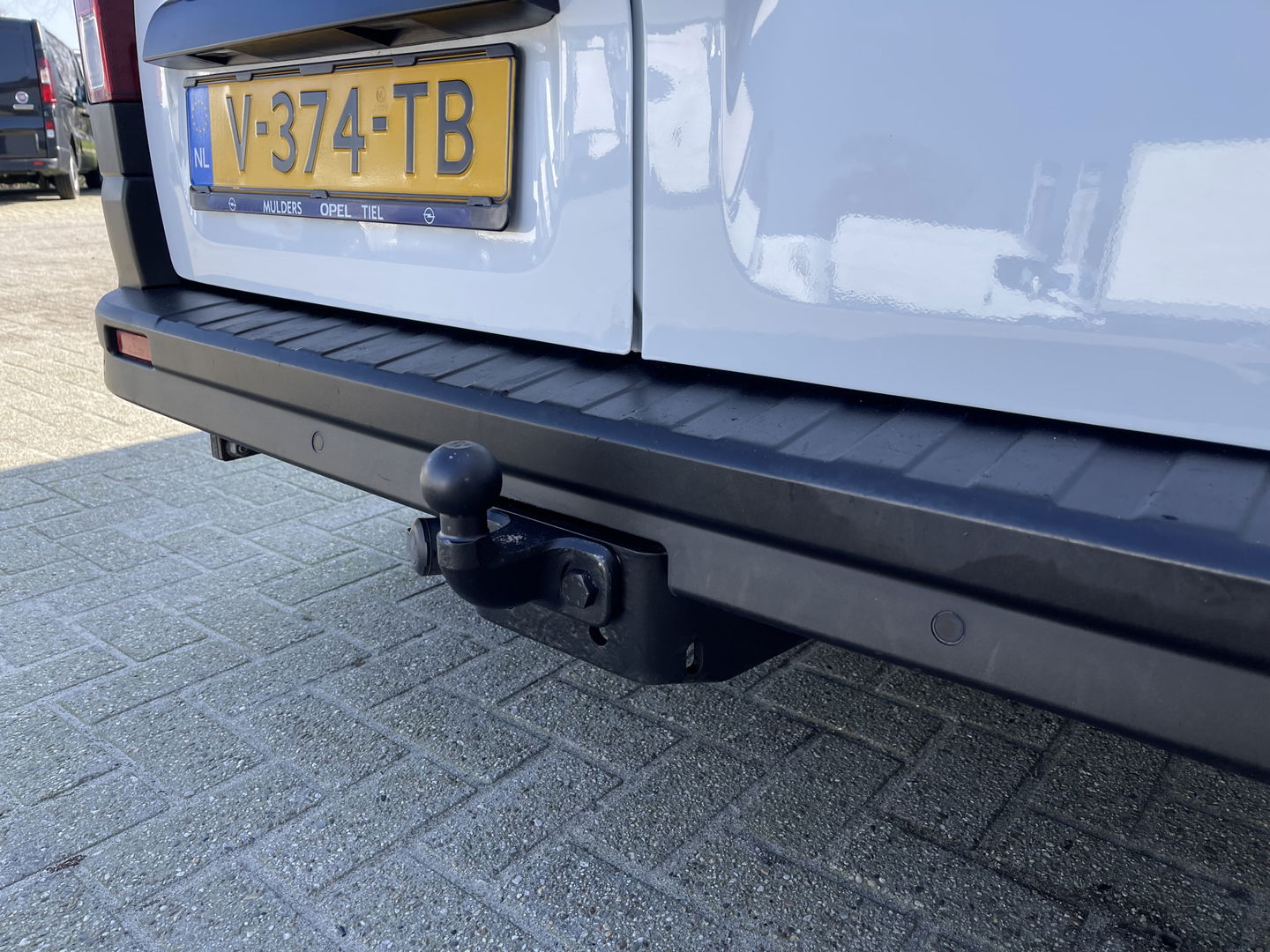 Opel Vivaro 1.6 CDTI 125pk L2H1 DC 5 persoons Edition EcoFlex / vaste prijs rijklaar € 15.950 ex btw / lease vanaf € 311 / airco / cruise / navi / trekhaak 2000 kg / pdc achter !