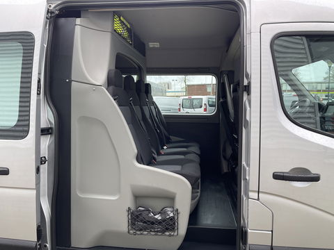 Renault Master T35 2.3 dCi 135 L3H2 DC 7 persoons / vaste prijs rijklaar € 24.950 ex btw / lease vanaf € 462 / airco / cruise / navi / trekhaak 2500 kg / pdc voor en achter / achteruit rijcamera !