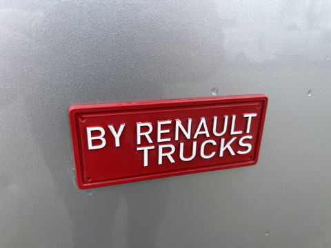 Renault Master T35 2.3 dCi 135 L3H2 DC 7 persoons / vaste prijs rijklaar € 24.950 ex btw / lease vanaf € 462 / airco / cruise / navi / trekhaak 2500 kg / pdc voor en achter / achteruit rijcamera !
