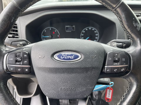 Ford Transit Custom 280 2.0 TDCI 105pk L1H1 Trend / vaste prijs rijklaar € 14.950 ex btw / lease vanaf € 311 / airco / cruise / imperial / achteruit rijcamera / trekhaak 2400 kg / ex schilders bus
