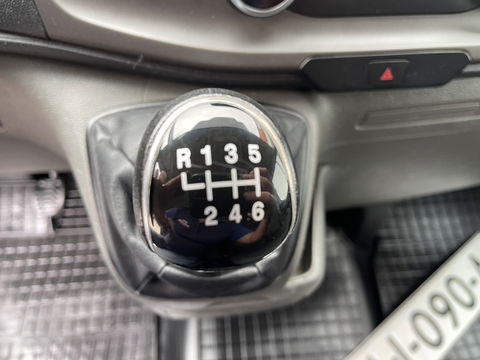 Ford Transit Custom 280 2.0 TDCI 105pk L1H1 Trend / vaste prijs rijklaar € 14.950 ex btw / lease vanaf € 311 / airco / cruise / imperial / achteruit rijcamera / trekhaak 2400 kg / ex schilders bus