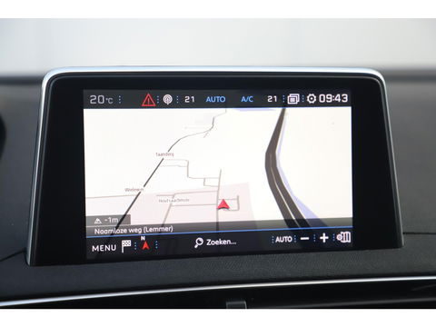 Peugeot 3008 1.2 PureTech Active 131PK Automaat Navigatie Camera 17 inch LMV Getint Glas Carplay Android Bluetooth Parkeersensors