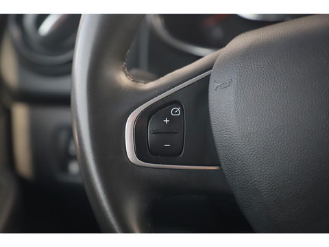 Renault Clio 0.9 TCe Limited Keyless Entry Navigatie Carplay Android Bluetooth Parkeersensors Airco Cruise 16 inch LMV All Season banden!