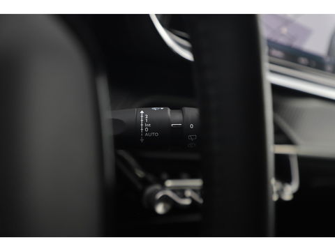 Peugeot e-208 EV Allure 50 kWh Automaat Half Leder Navigatie Camera Clima Cruise PDC LMV Carplay Android Bluetooth