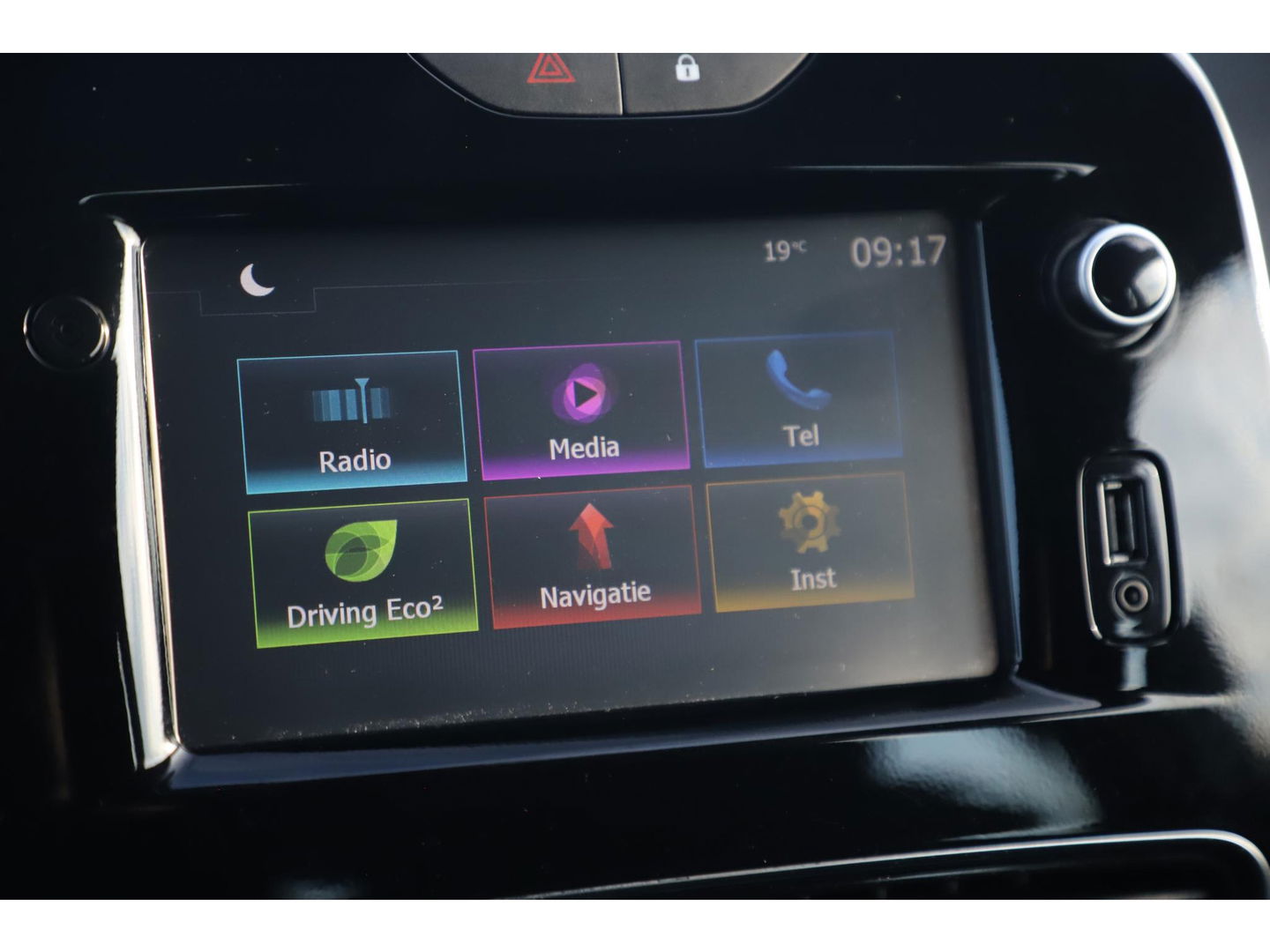 Renault Clio Estate 0.9 TCe Zen Facelift! 90PK Navigatie Airco Cruise Parkeersensor Carplay Android LED