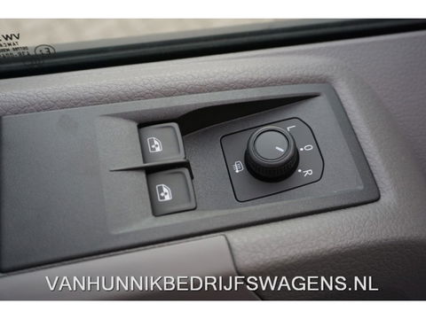 Volkswagen Crafter 35 177PK L3H3 AUT BPM VRIJ!! Airco, Navi, Camera, Cruise, Gev. Stoel 270Gr Deur!! NR. 267