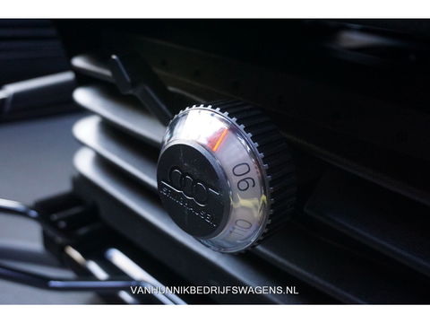 Volkswagen Crafter 35 177PK L3H3 AUT BPM VRIJ!! Airco, Navi, Camera, Cruise, Gev. Stoel 270Gr Deur!! NR. 267