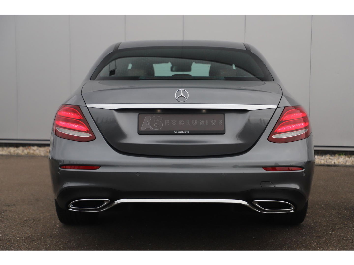Mercedes-Benz E-Klasse 220 D AMG Sport Automaat Widescreen Sfeerverlichting Memory Leder Navigatie 360 Camera 19 inch LMV Stoelverwarming Carplay Android Auto Multibeam LED