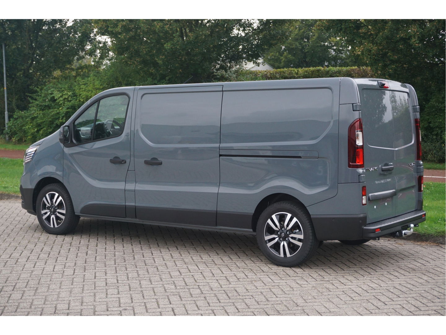 Renault Trafic 170PK L2H1 EDC AUT BPM VRIJ!! Navi, LM Velg, Betimmering, Trekhaak, 2x Schuifdeur!! NR. 485