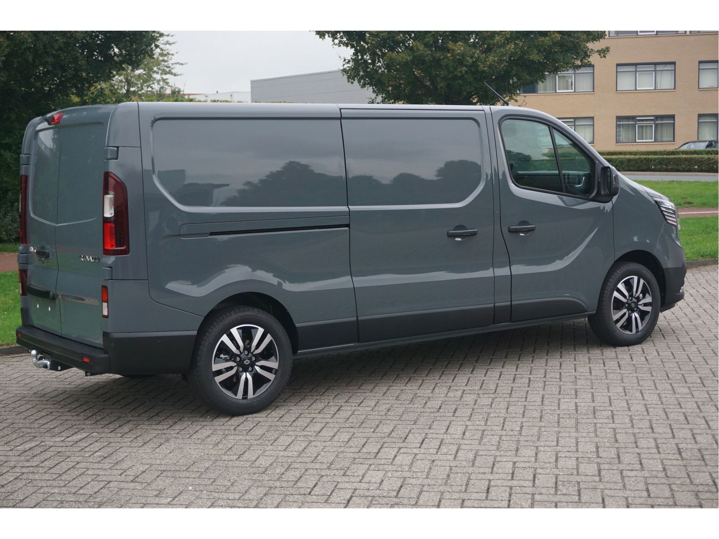 Renault Trafic 170PK L2H1 EDC AUT BPM VRIJ!! Navi, LM Velg, Betimmering, Trekhaak, 2x Schuifdeur!! NR. 485