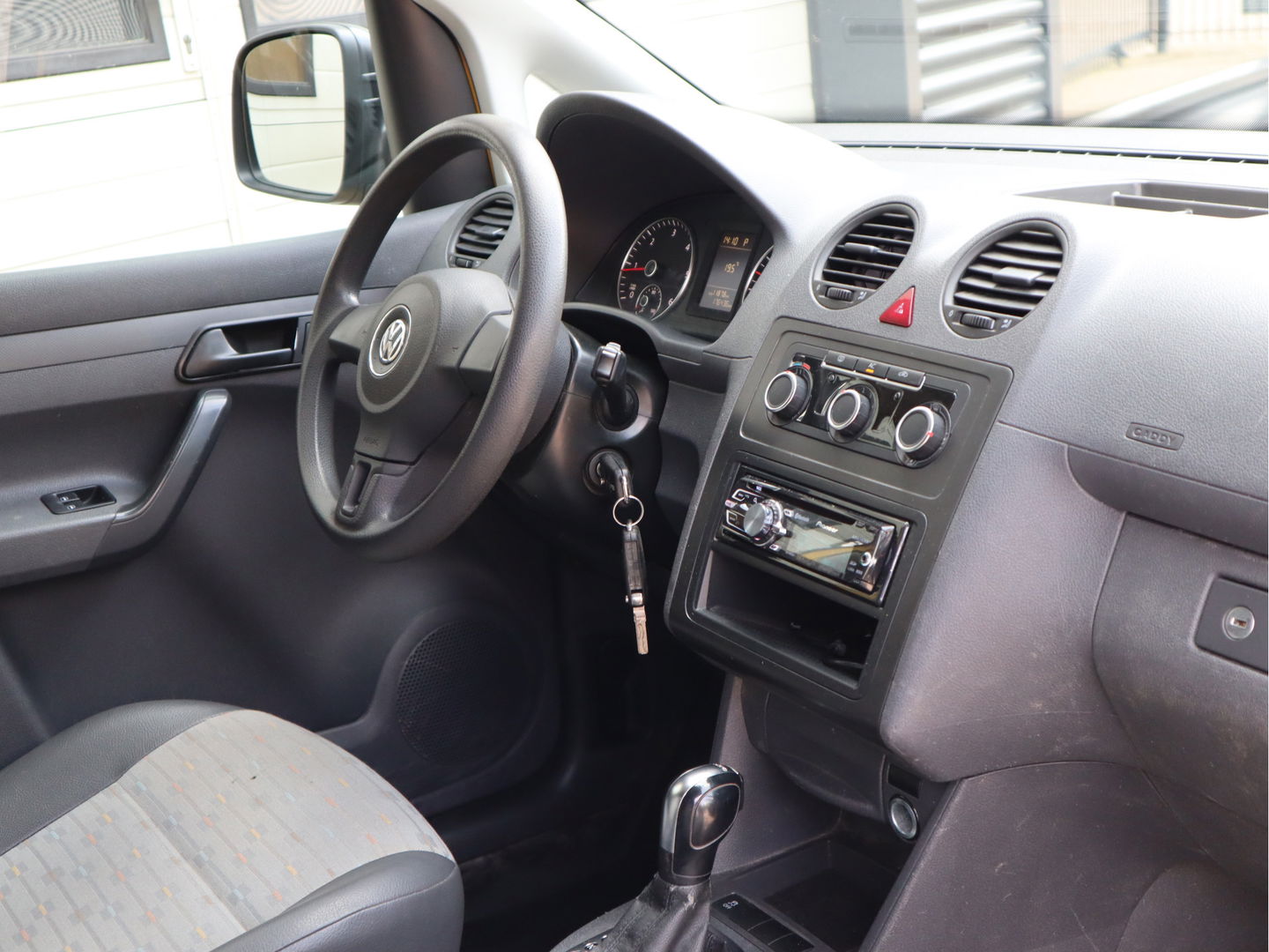 Volkswagen Caddy 1.6 TDI 102pk Automaat - Trekhaak - Airco - Cruise