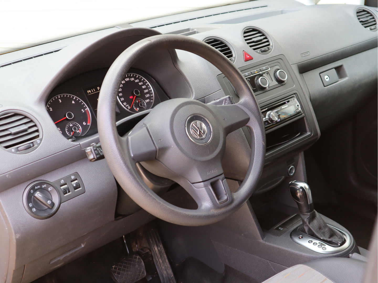 Volkswagen Caddy 1.6 TDI 102pk Automaat - Trekhaak - Airco - Cruise
