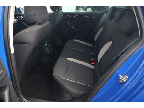 Škoda Kamiq 1.0 TSI Business Edition 116PK Virtual Cockpit Navigatie Stoelverwarming Clima Cruise Parkeersensors 16 inch LMV Carplay Android Getint Glas