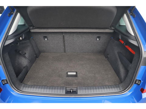 Škoda Kamiq 1.0 TSI Business Edition 116PK Virtual Cockpit Navigatie Stoelverwarming Clima Cruise Parkeersensors 16 inch LMV Carplay Android Getint Glas