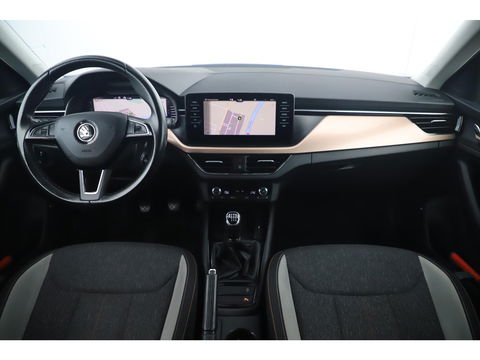Škoda Kamiq 1.0 TSI Business Edition 116PK Virtual Cockpit Navigatie Stoelverwarming Clima Cruise Parkeersensors 16 inch LMV Carplay Android Getint Glas