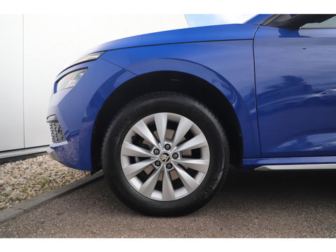 Škoda Kamiq 1.0 TSI Business Edition 116PK Virtual Cockpit Navigatie Stoelverwarming Clima Cruise Parkeersensors 16 inch LMV Carplay Android Getint Glas