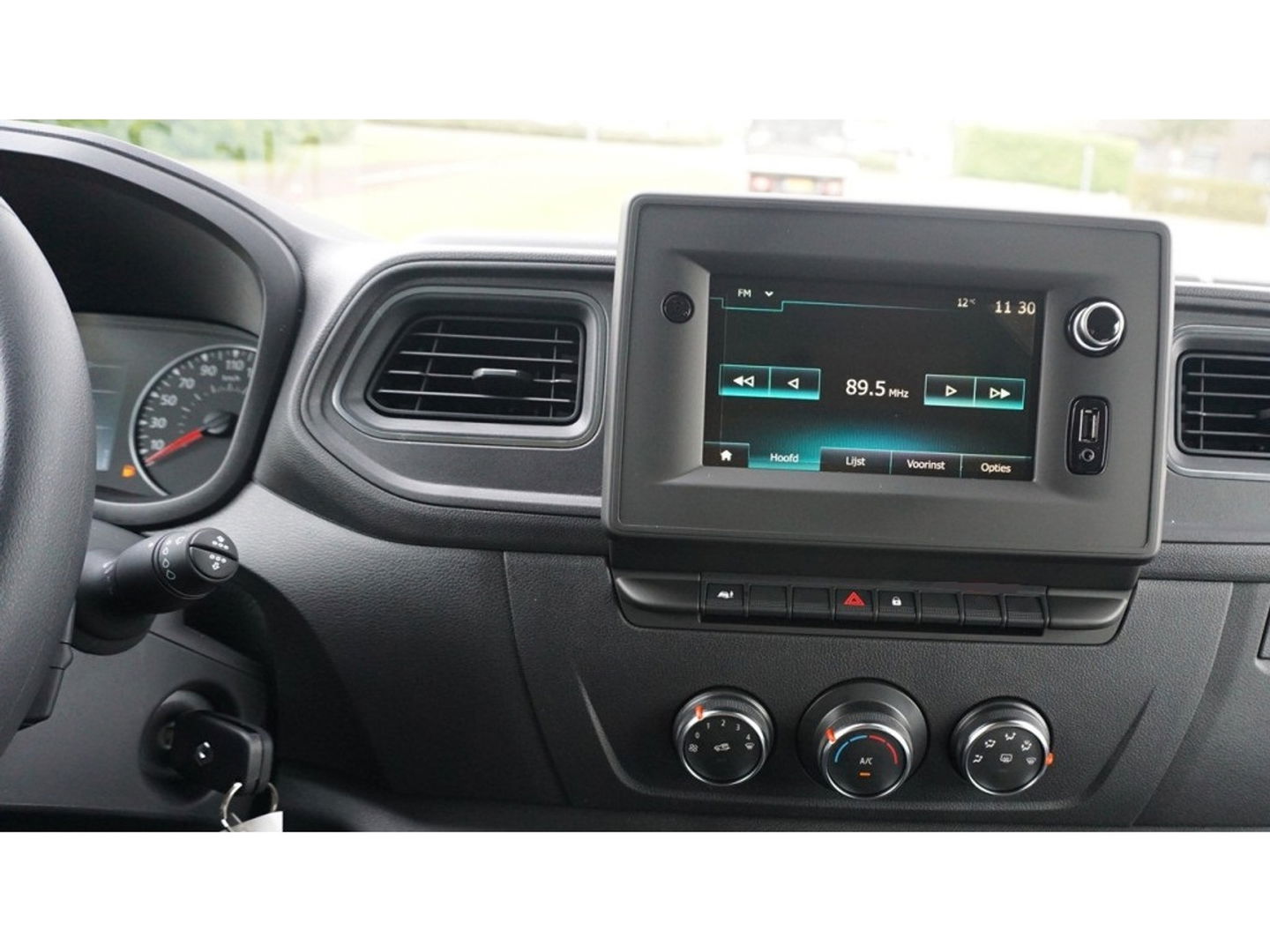 Renault Master T35 2.3 150PK L3H2 BPM VRIJ!! Navi, Cam, Betimmering, Trekhaak, 2x Schuifdeur!! NR. 310