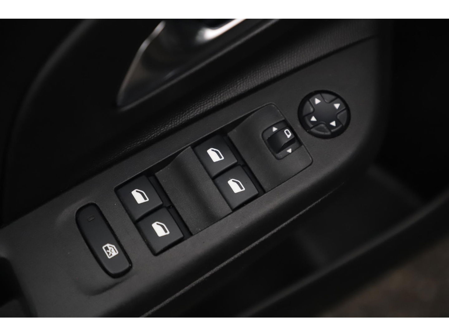 Opel Corsa 1.2 Edition 102PK Navigatie Carplay Android Airco Cruise Bluetooth Elektrische Ramen