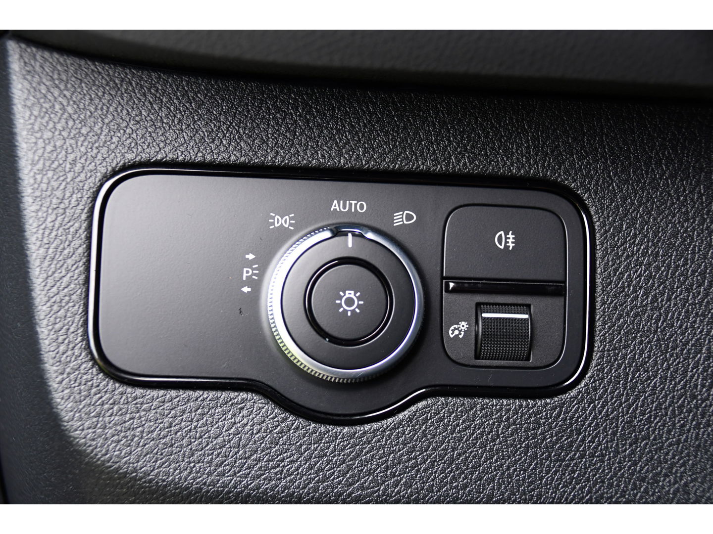 Mercedes-Benz Sprinter 316 RWD 2.2 CDI L2H2 Black Edition 360 Camera, Cruise, Carplay, Navi, Automaat, Led, 164PK, Multimedia, Uniek!
