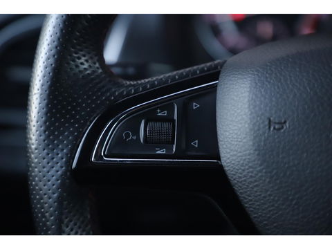Škoda Fabia Combi 1.0 TSI Monte Carlo 95PK Sportstoelen Navigatie Clima Cruise Bluetooth Parkeersensor Front Assist 17 inch LMV