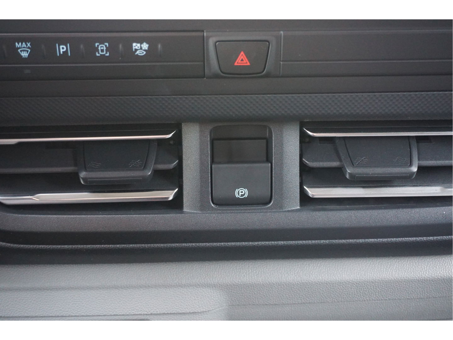 Ford Transit Custom 320L 170PK Limited AUT BPM VRIJ!! Navi, Cam, Adap. Cruise, 17" LM, LED!! NR. 242