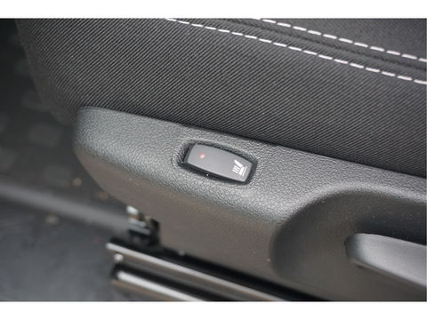 Renault Trafic 170PK L2H1 LUXE EDC AUT BPM VRIJ!! Navi, LM Velg, Betimmering, Trekhaak, 2x Schuifdeur!! NR. 331