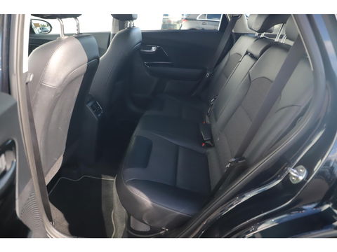 Kia Niro 1.6 GDi Hybrid DynamicLine Nieuw Model Half Leder Navigatie Achteruitrijcamera Carplay Android LED Adaptive Cruise Lane Assist