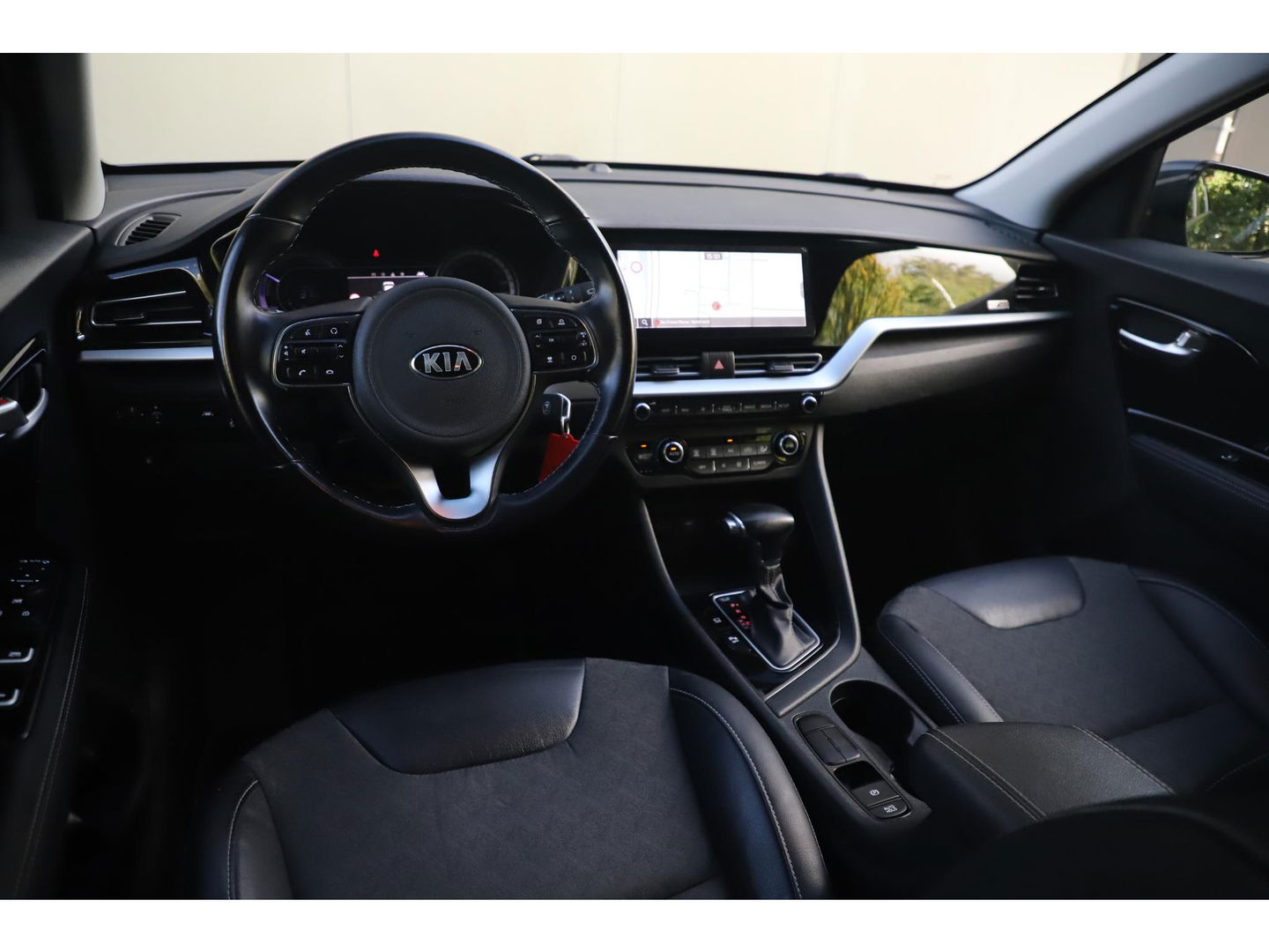 Kia Niro 1.6 GDi Hybrid DynamicLine Nieuw Model Half Leder Navigatie Achteruitrijcamera Carplay Android LED Adaptive Cruise Lane Assist