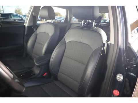 Kia Niro 1.6 GDi Hybrid DynamicLine Nieuw Model Half Leder Navigatie Achteruitrijcamera Carplay Android LED Adaptive Cruise Lane Assist