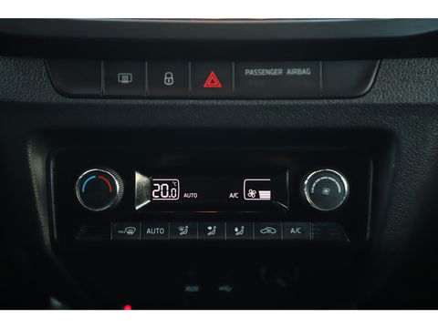 Škoda Fabia Combi 1.0 TSI Style 95PK RS Stoelen Navigatie Clima Cruise 16 inch LMV Parkeersensor Getint Glas Zwarte Hemel