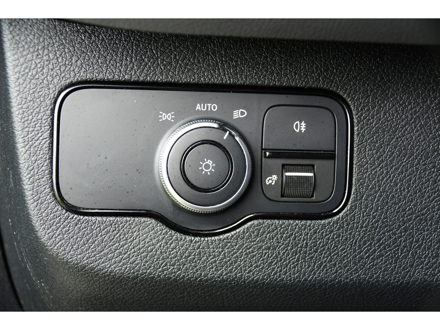Mercedes-Benz Sprinter 317 1.9 CDI L2H2 RWD Cruise, Carplay, 170PK, Stoelverwarming, LED, Automaat, NAVI, VERKOCHT...Gefeliciteerd Osco!