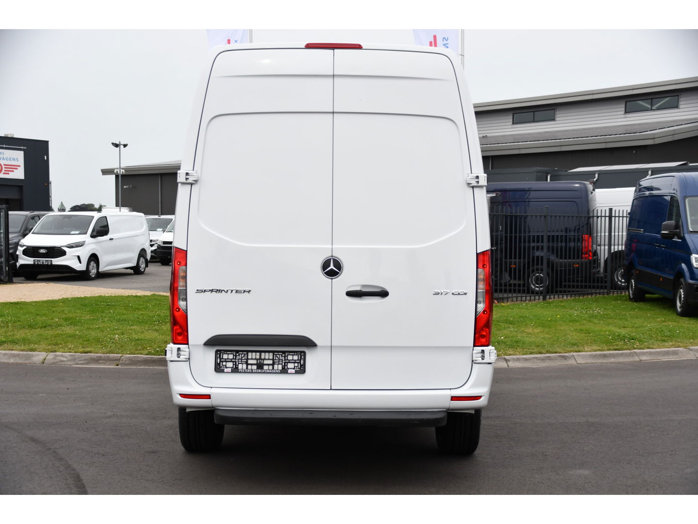 Mercedes-Benz Sprinter 317 1.9 CDI L2H2 RWD Cruise, Carplay, 170PK, Stoelverwarming, LED, Automaat, NAVI, VERKOCHT...Gefeliciteerd Osco!