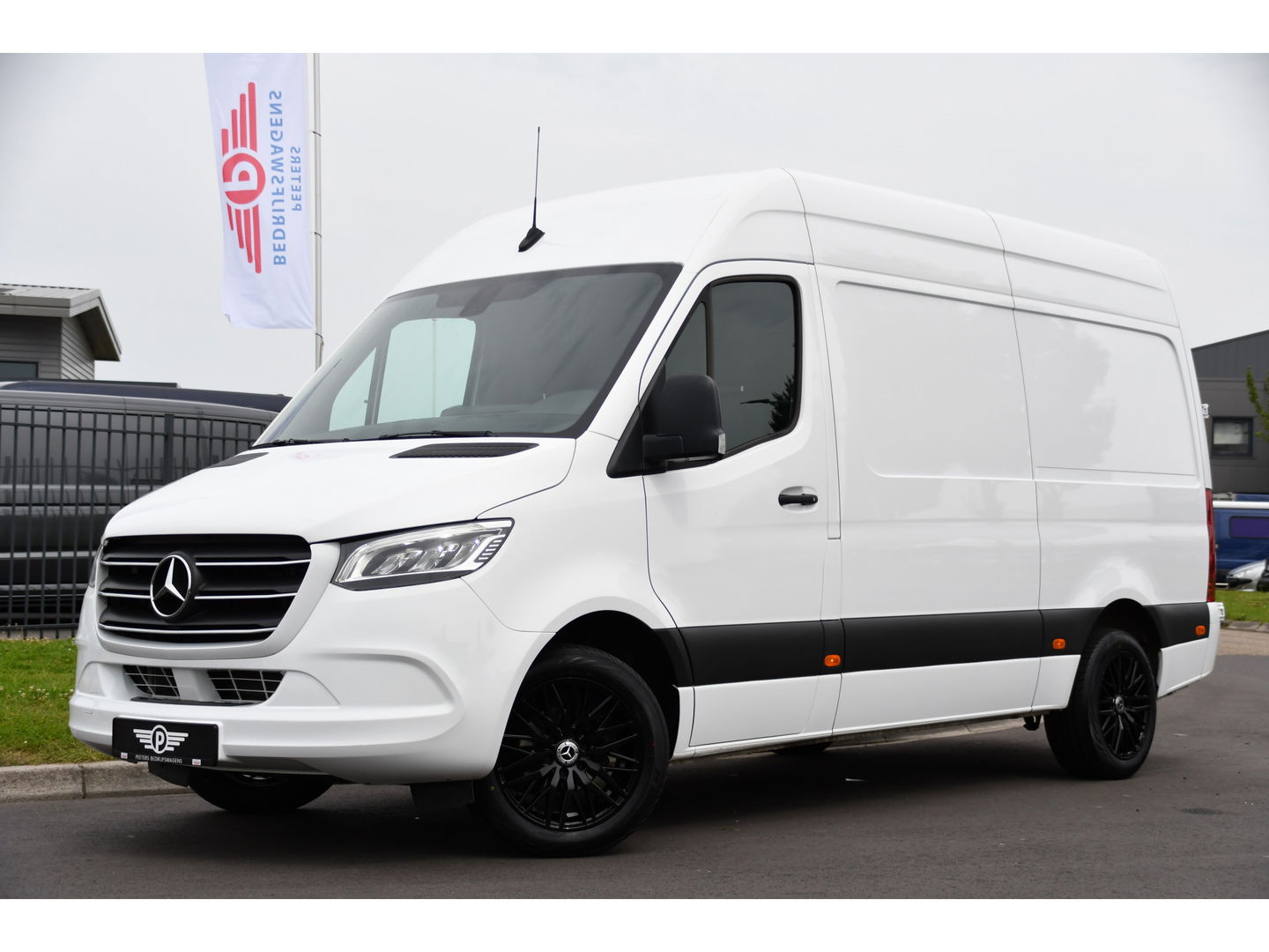 Mercedes-Benz Sprinter 317 1.9 CDI L2H2 RWD Cruise, Carplay, 170PK, Stoelverwarming, LED, Automaat, NAVI, VERKOCHT...Gefeliciteerd Osco!